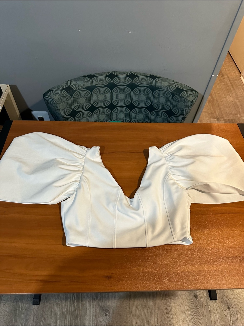 ZARA White‎ Puff Sleeve V-Neck Crop Top Blouse Size L